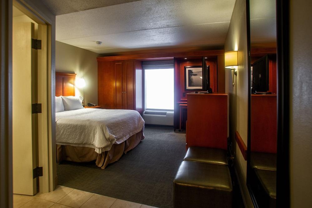 Hampton Inn Wheeling Buitenkant foto