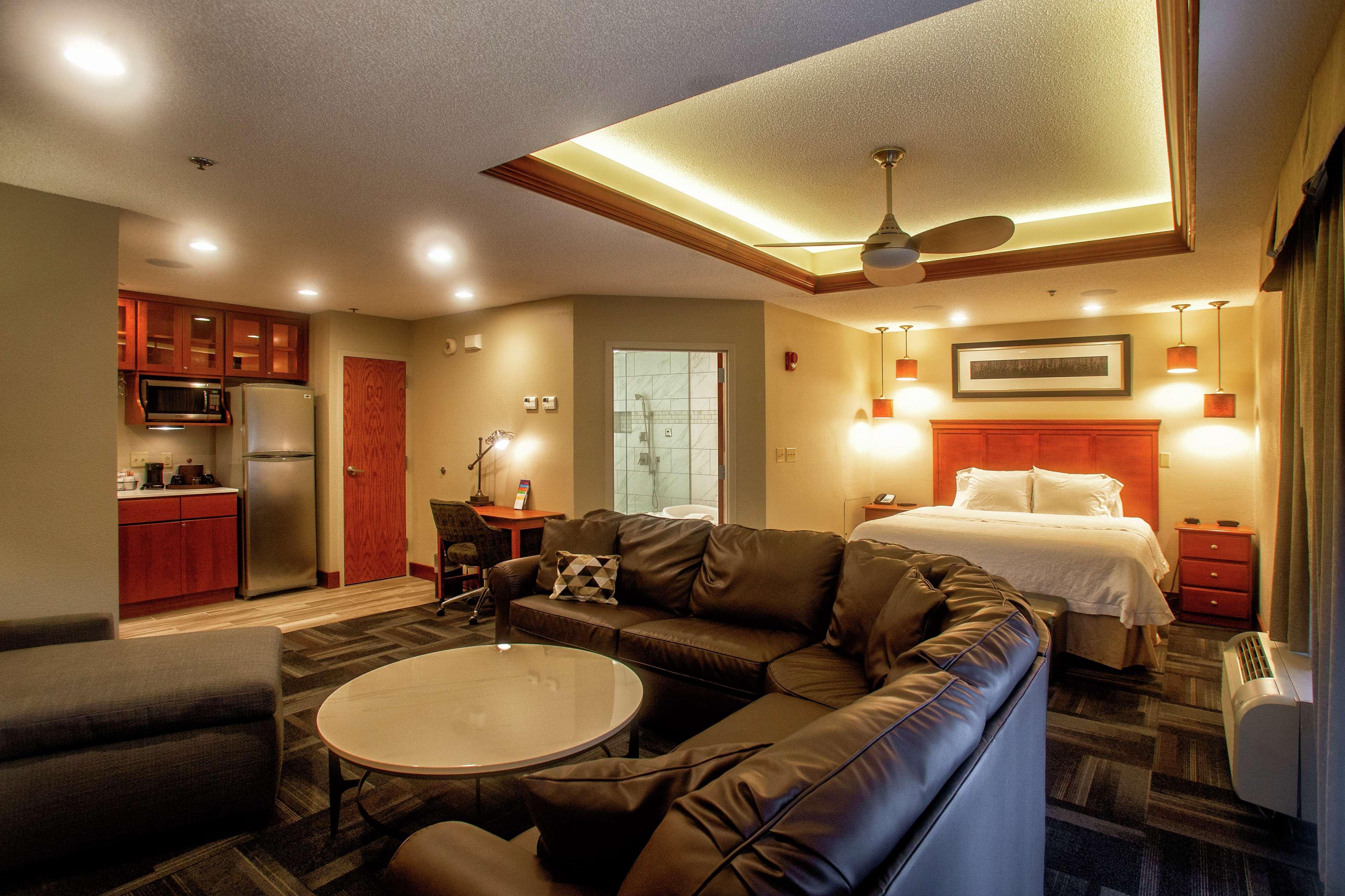 Hampton Inn Wheeling Buitenkant foto