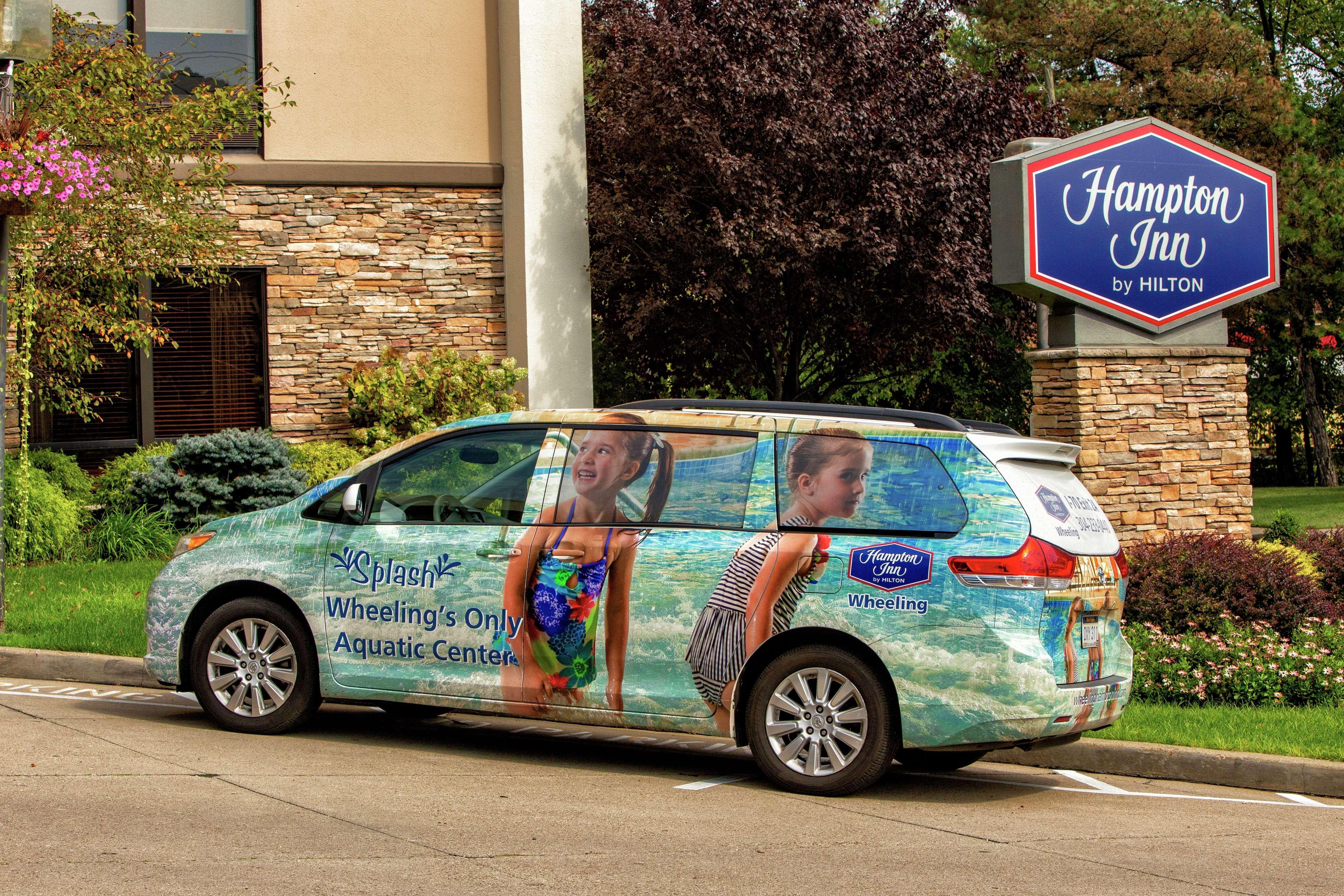 Hampton Inn Wheeling Buitenkant foto
