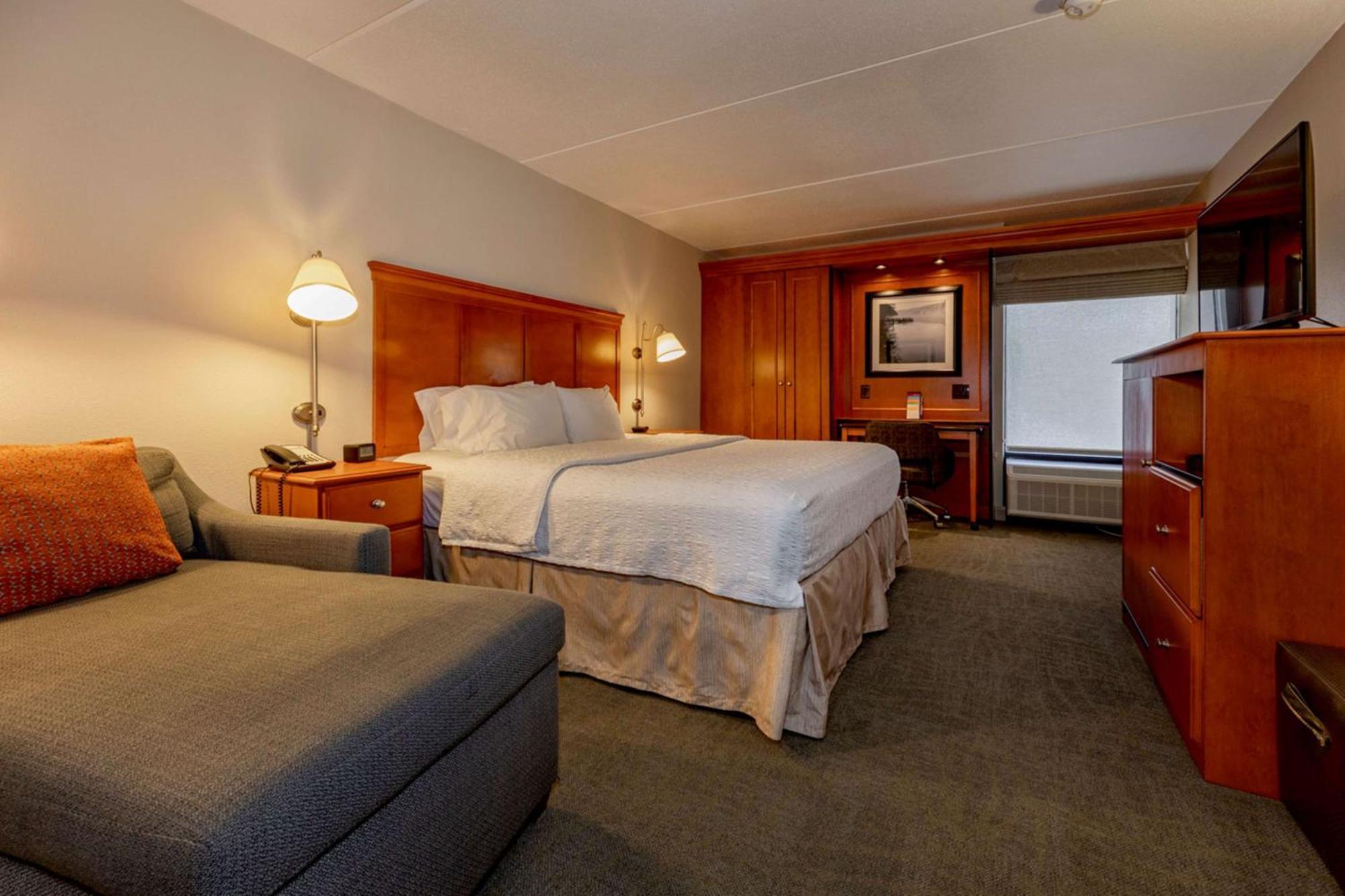 Hampton Inn Wheeling Buitenkant foto