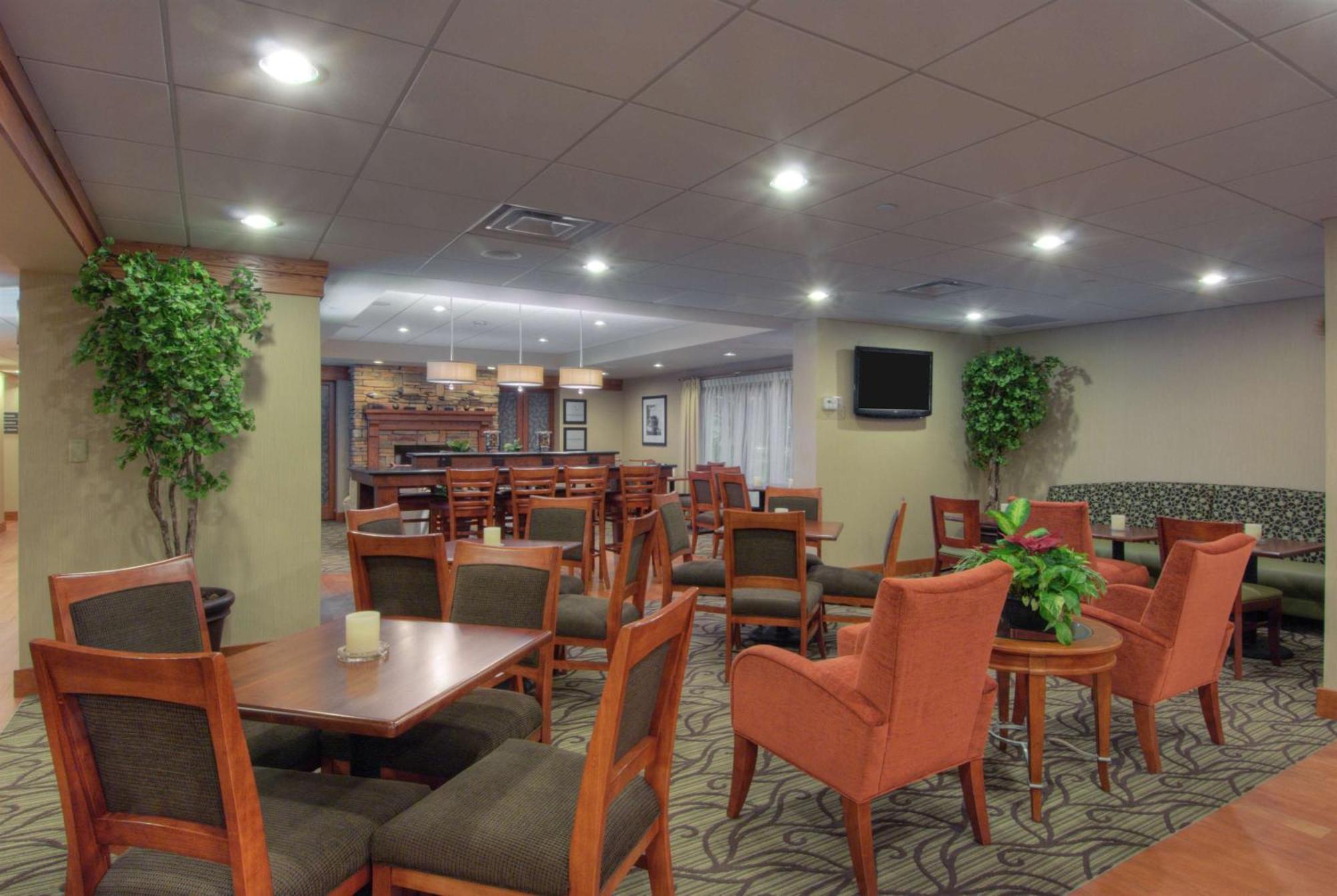 Hampton Inn Wheeling Buitenkant foto