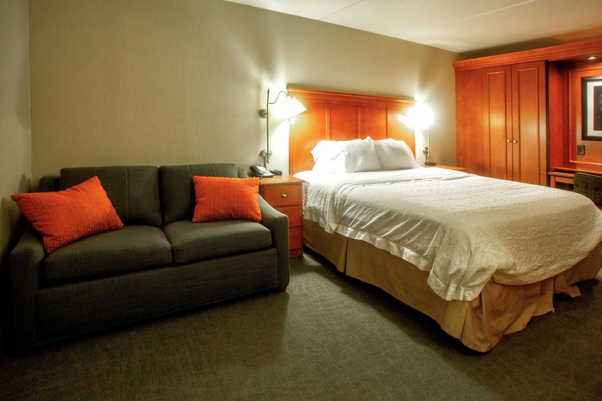 Hampton Inn Wheeling Buitenkant foto