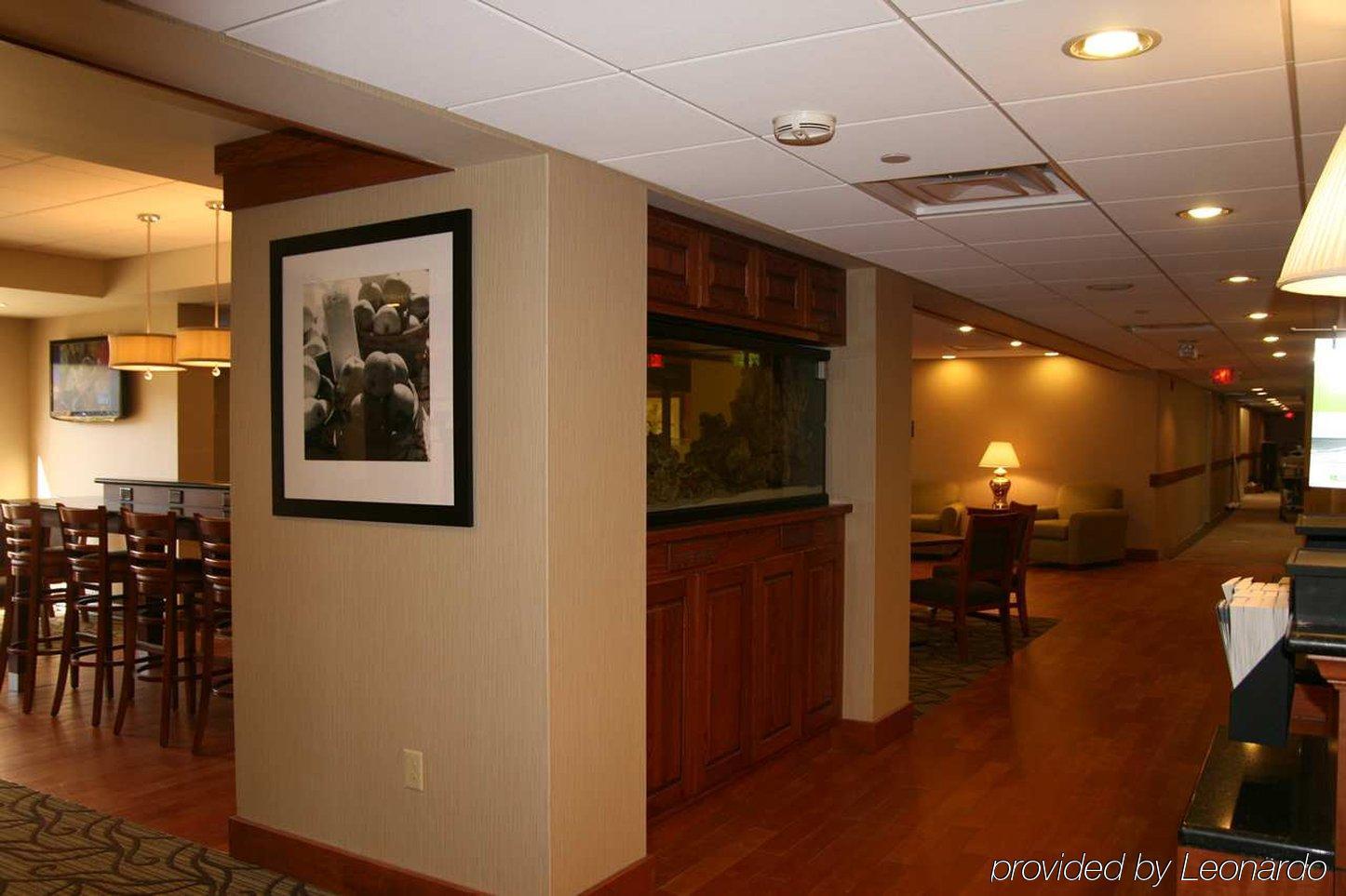 Hampton Inn Wheeling Interieur foto